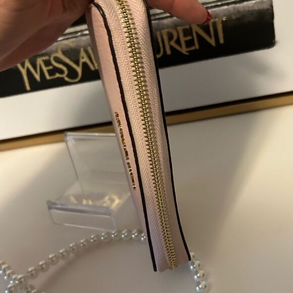 Michael Kors Pink Jet Set Zip around Wallet clutch 
Pebble Leather - Picture 6 of 10